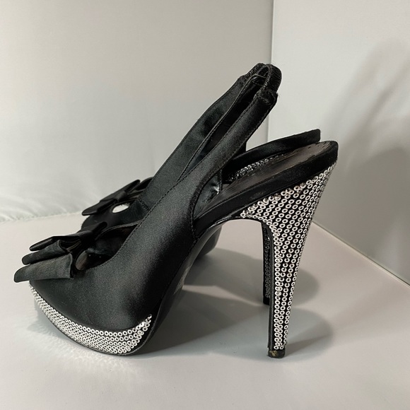 Lulu Townsend Sandals - Picture 5 of 9